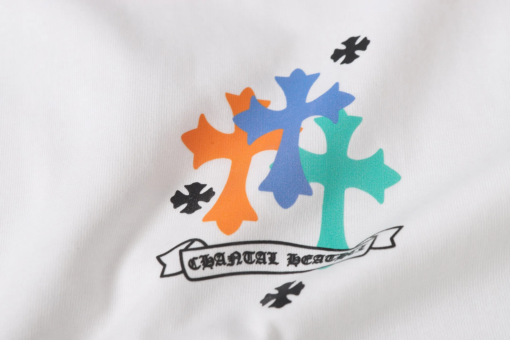 P150 cross-border model, please do not place an order if you are pursuing quality -Chrome Hearts/Chrome Hearts Sanskrit horseshoe sunflower print popular short-sleeved T-shirt -High weight, high density and high quality, soft, delicate and skin-friendly wool, soft and silky to the touch, excellent warmth and skin-friendly properties -Customized weaving and dyeing, no color difference, no matter the fabric or workmanship details, beat the ordinary version on the market -Colour: black white -Size: S M L XL